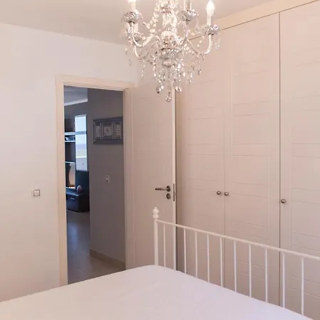 With Amazing Ocean View Apartment *